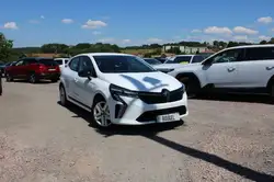 Renault Clio EVOLUTION DIESEL BLUEDCI 100 CV BOITE 6V GPS 3D USB CLIM