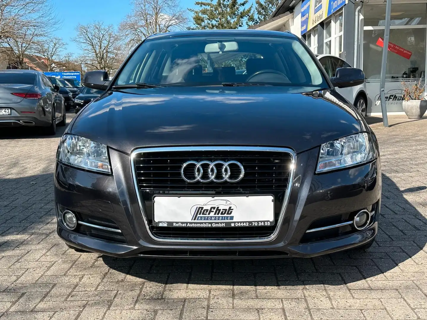 Audi A3 Sportback 1.4 TFSI Attraction Grau - 2