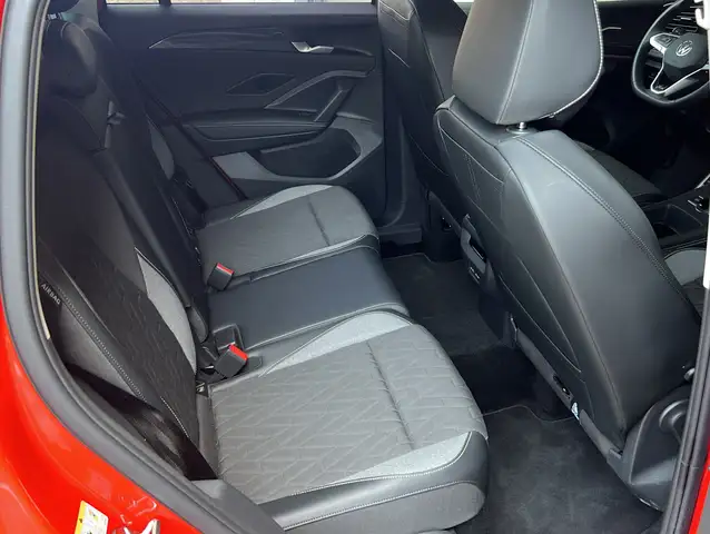 Volkswagen Tiguan view 9