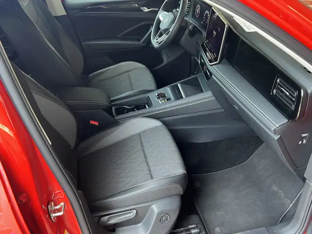 Volkswagen Tiguan view 8