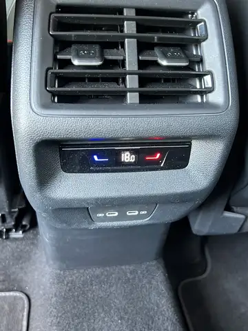 Volkswagen Tiguan view 12