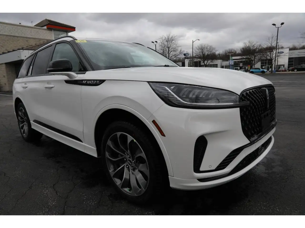 Lincoln Aviator снимка Lincoln Aviator