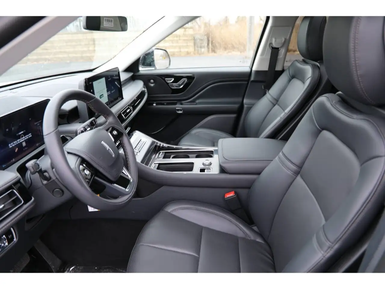 Lincoln Aviator снимка Lincoln Aviator