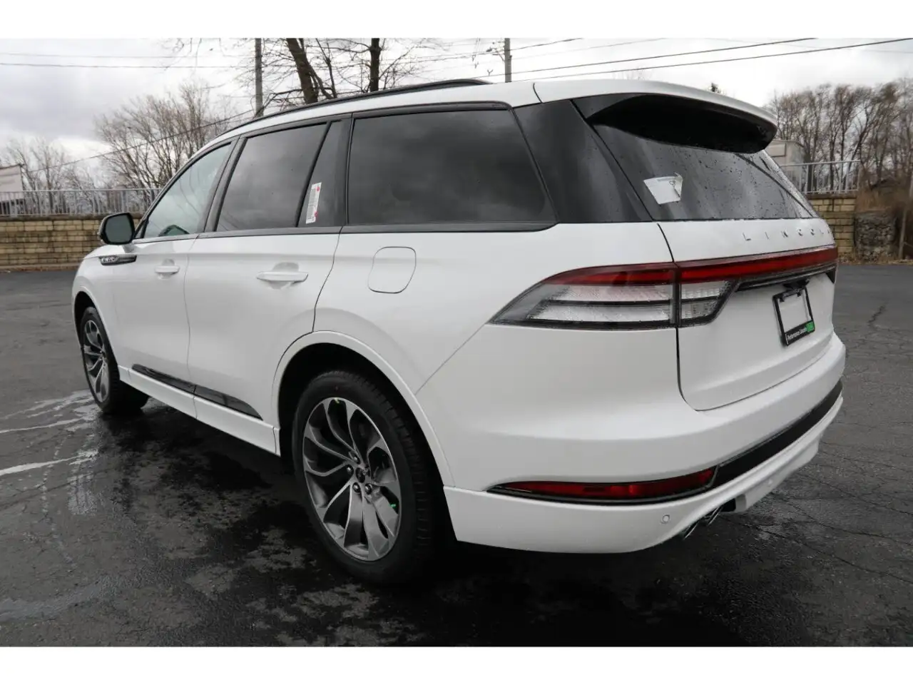 Lincoln Aviator снимка Lincoln Aviator