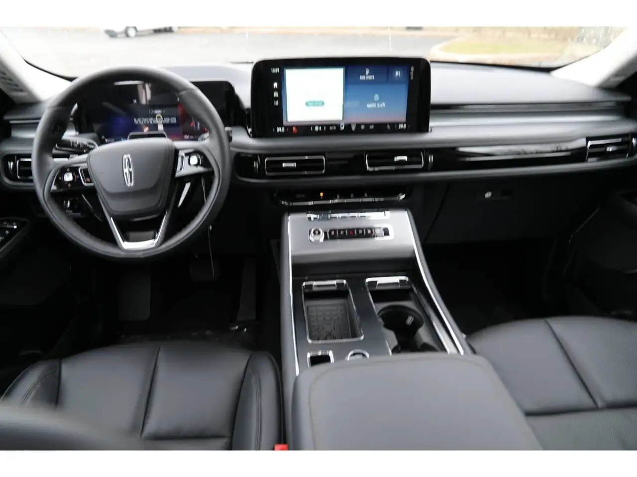 Lincoln Aviator снимка Lincoln Aviator
