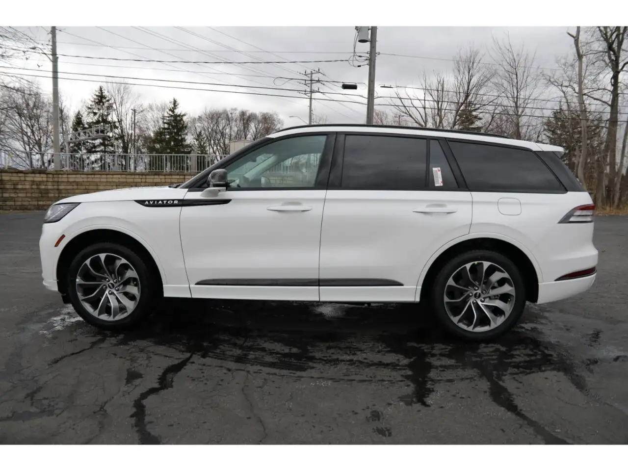 Lincoln Aviator снимка Lincoln Aviator
