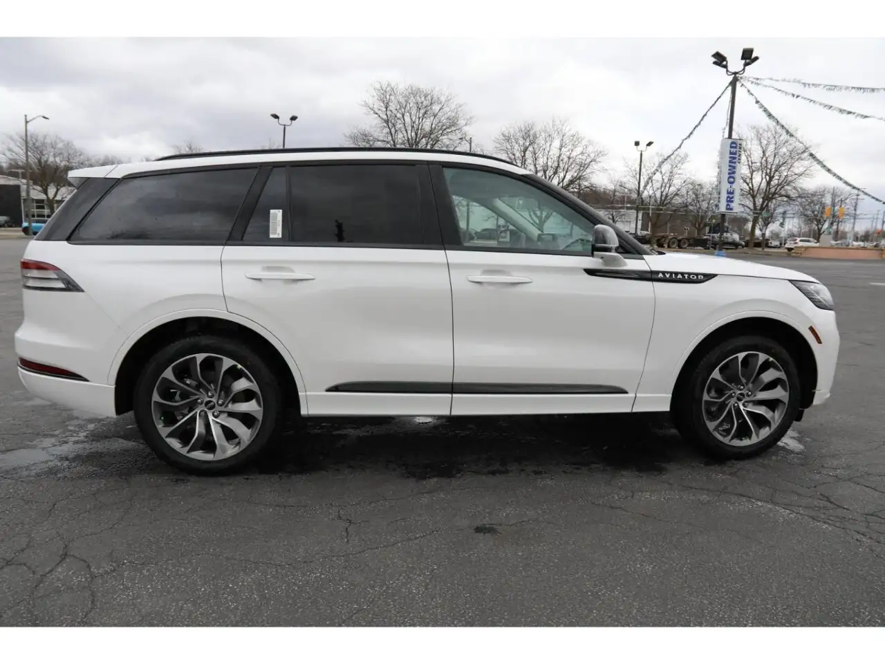 Lincoln Aviator снимка Lincoln Aviator