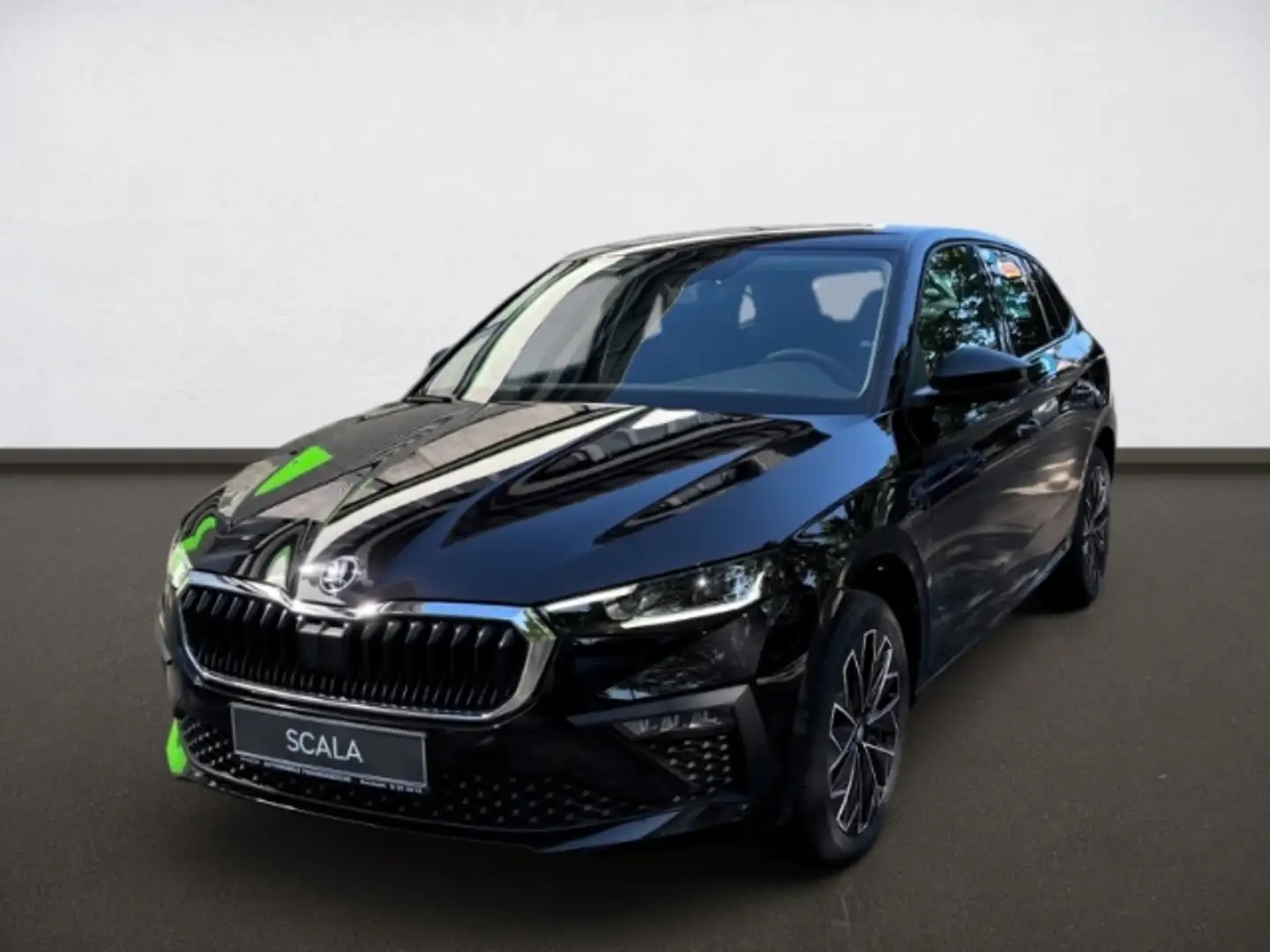 Skoda Scala Tour 1.0 TSI 85 KW Navi AHK Kamera Noir - 1