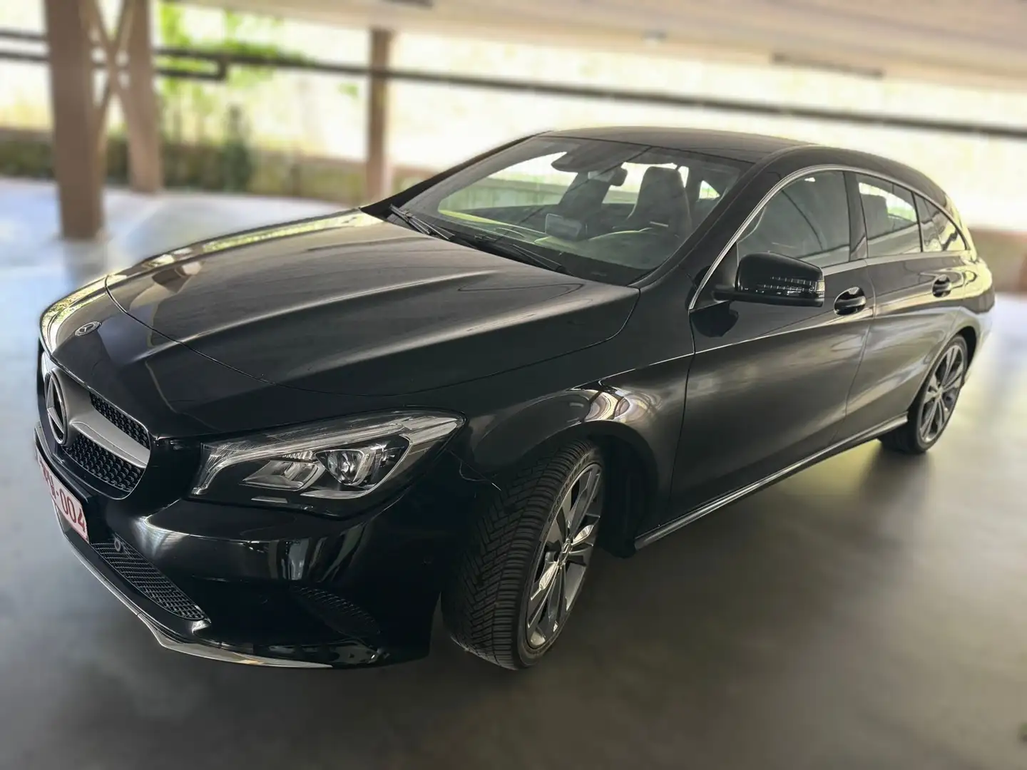 Mercedes-Benz CLA 180 CLA Shooting Brake 180 Peak Edition Noir - 1