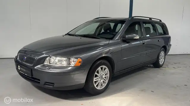 Volvo V70 2.4 Kinetic 170PK / YOUNGTIMER