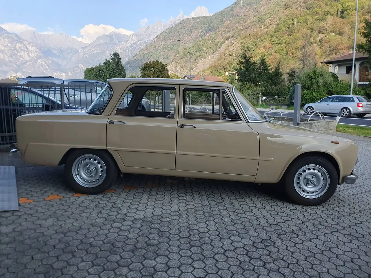 Alfa Romeo Giulia Super 1.300, foto 3