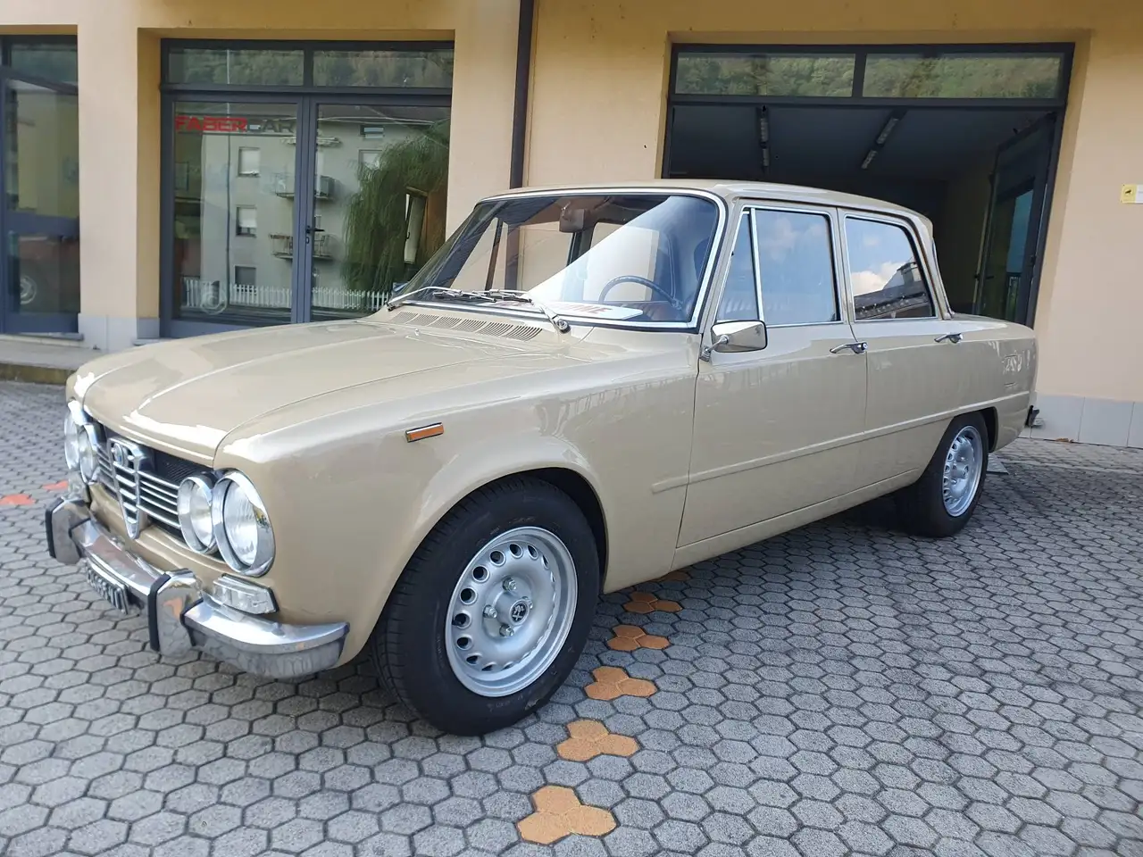 Alfa Romeo Giulia Super 1.300, foto 1