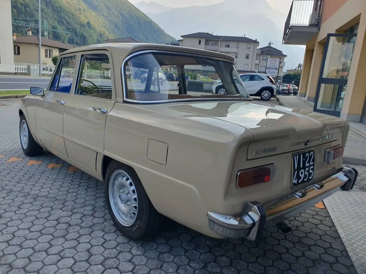 Alfa Romeo Giulia Super 1.300, foto 4