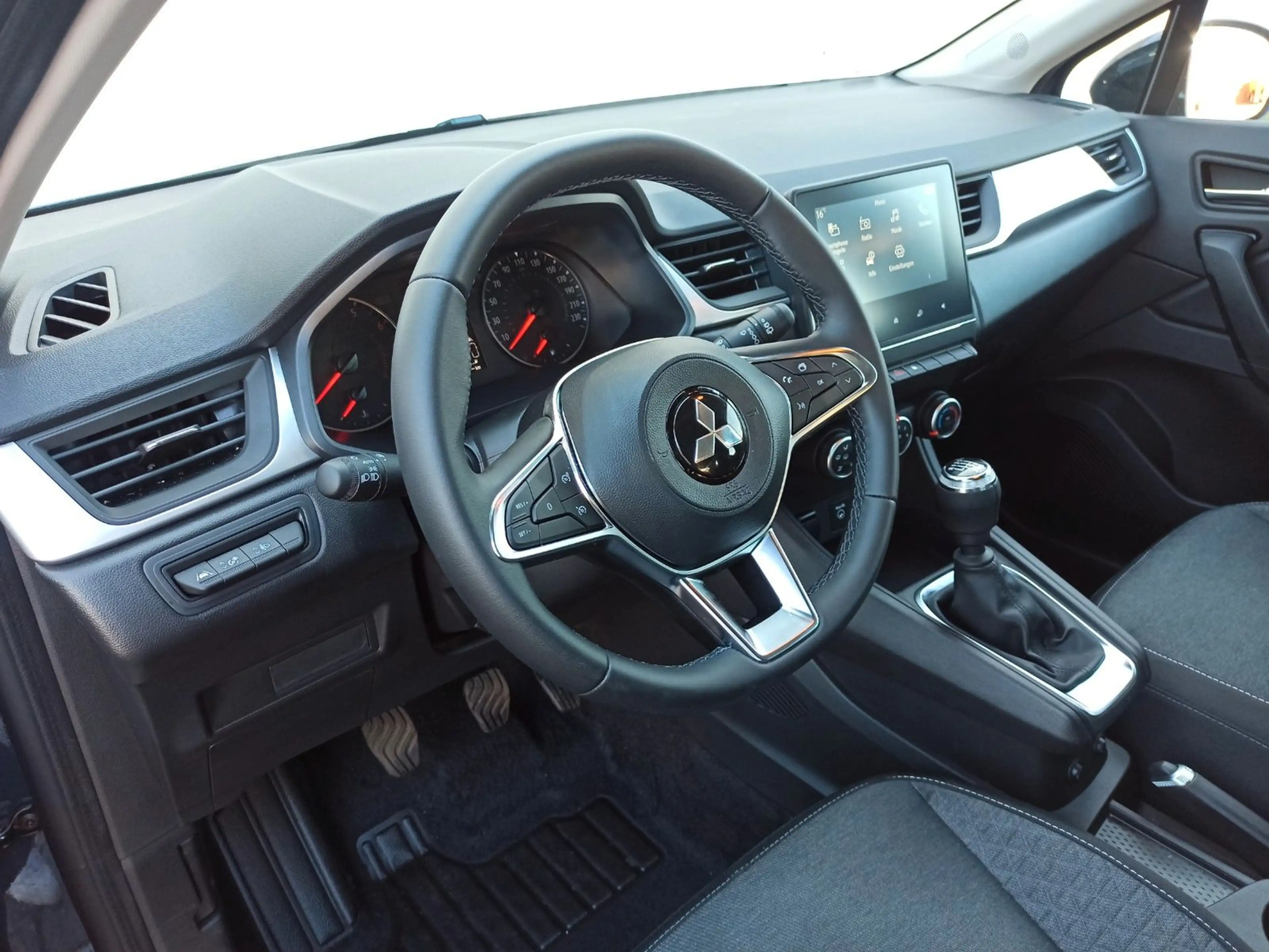 Mitsubishi ASX Basis 1.0 T EU6d — photo 11
