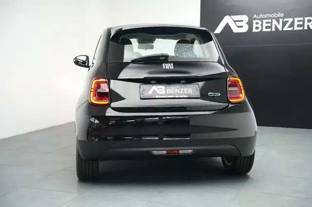 Fiat 500 view 8