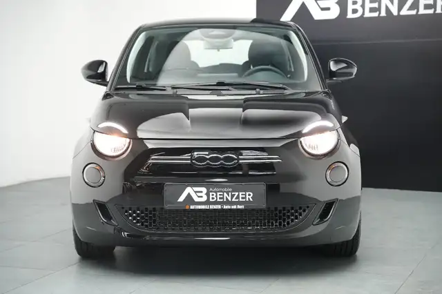 Fiat 500 view 3