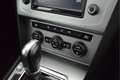 Volkswagen Passat 1.6 TDI 120pk DSG Comfortline Trekhaak Navigatie Grijs - thumbnail 25