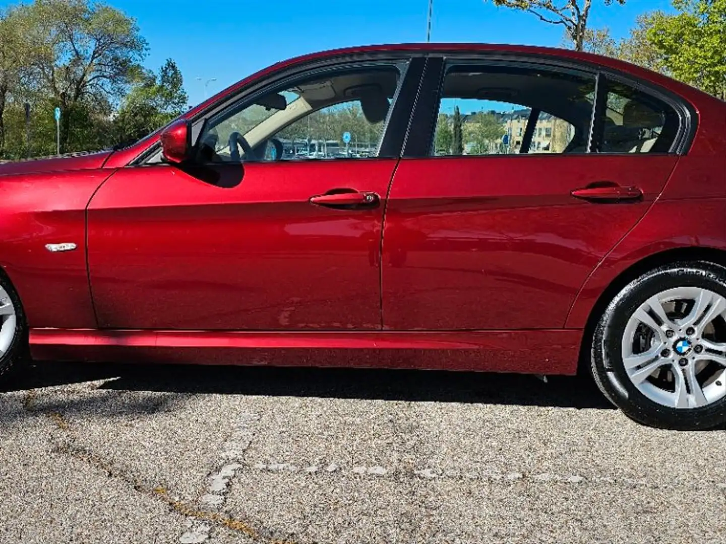 BMW 320 320d Efficient Dynamics Edition Rouge - 2