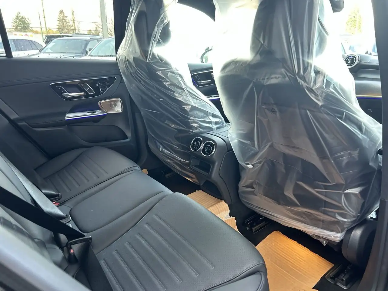 Mercedes-Benz GLC снимка Mercedes-Benz GLC