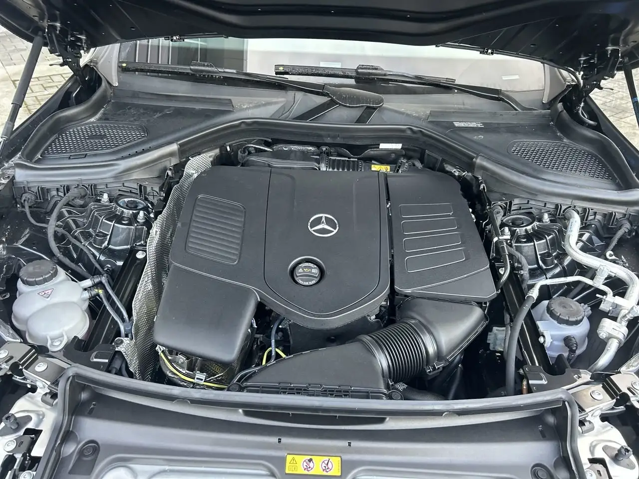 Mercedes-Benz GLC снимка Mercedes-Benz GLC