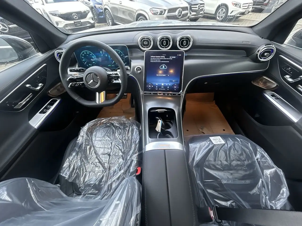 Mercedes-Benz GLC снимка Mercedes-Benz GLC