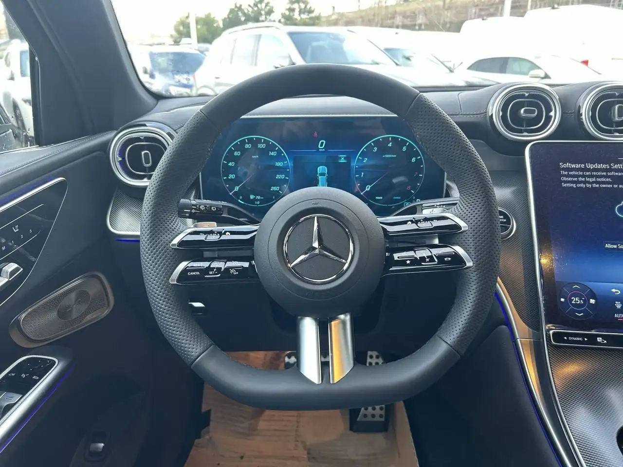 Mercedes-Benz GLC снимка Mercedes-Benz GLC