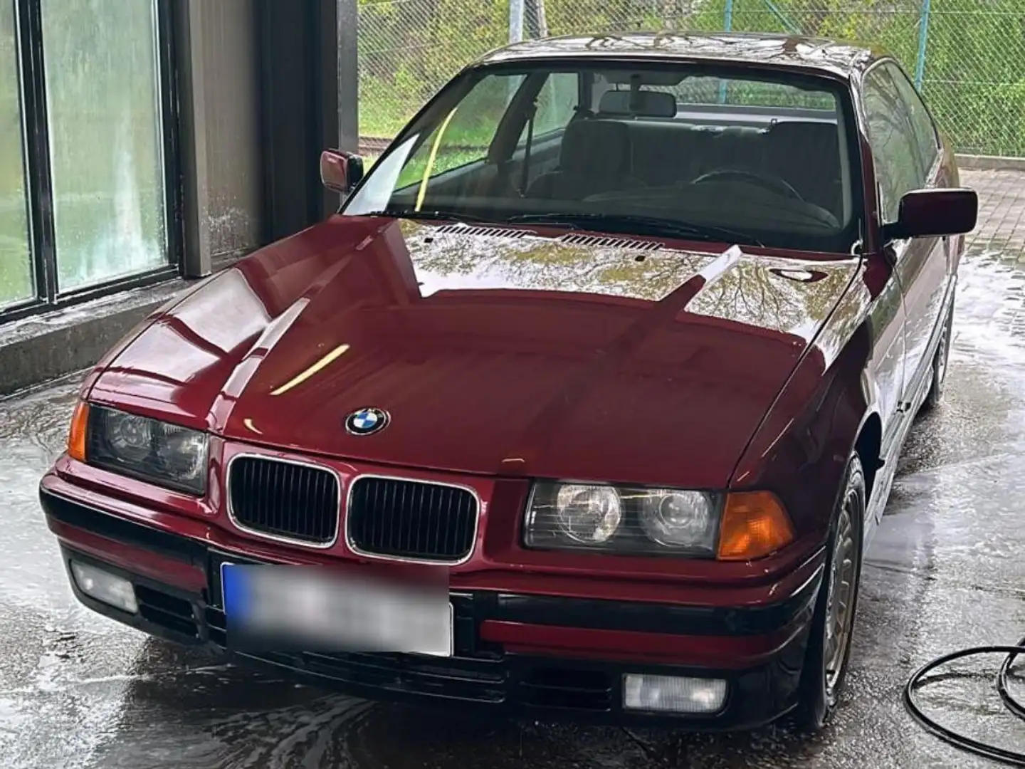 BMW 318 318is - 2
