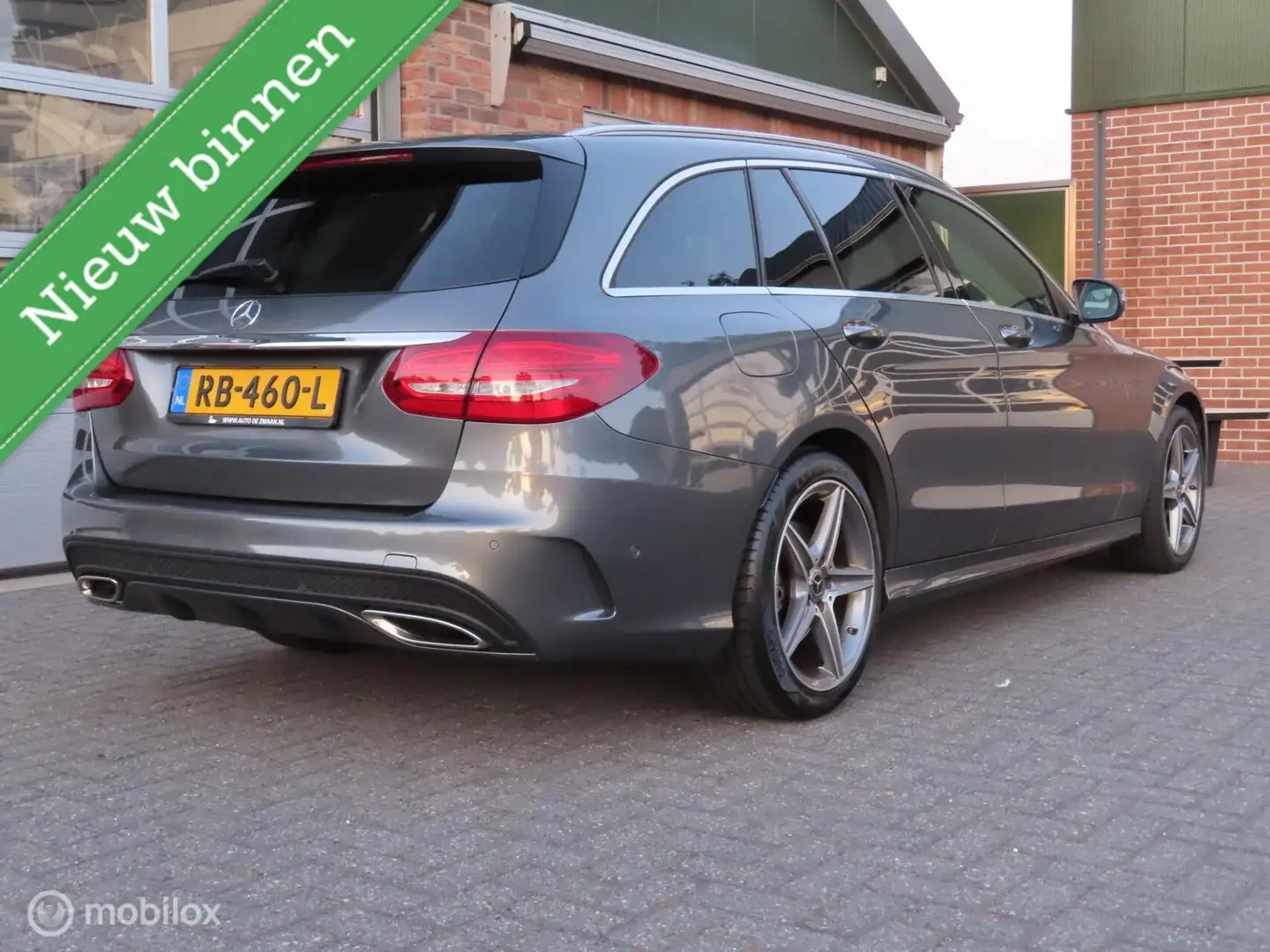 Mercedes-Benz C 180 Estate Autom Sport Edition AMG-line Grijs - 2