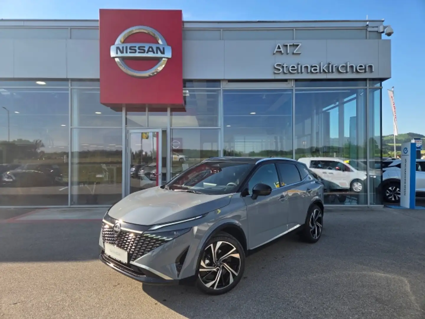 Nissan Qashqai Tekna+ 1,3l 158PS X-tronic Grau - 1
