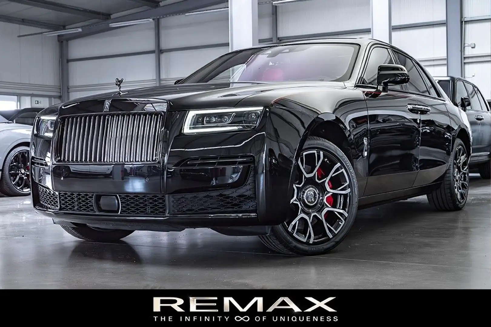 Rolls-Royce Ghost Black Badge / Shooting Star / Rear Theatre Fekete - 1