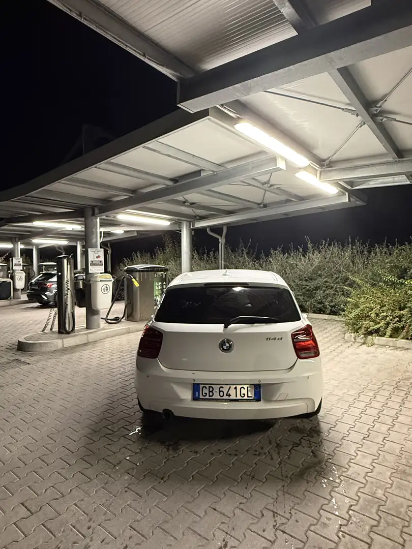 BMW 114 114d 5p Urban - 2