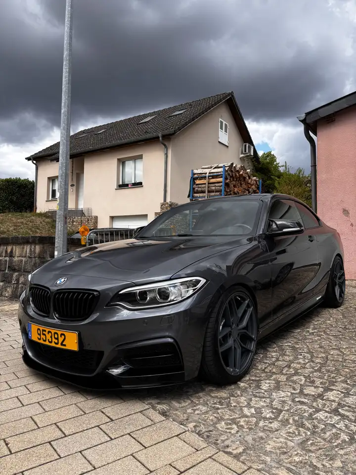 BMW 235
