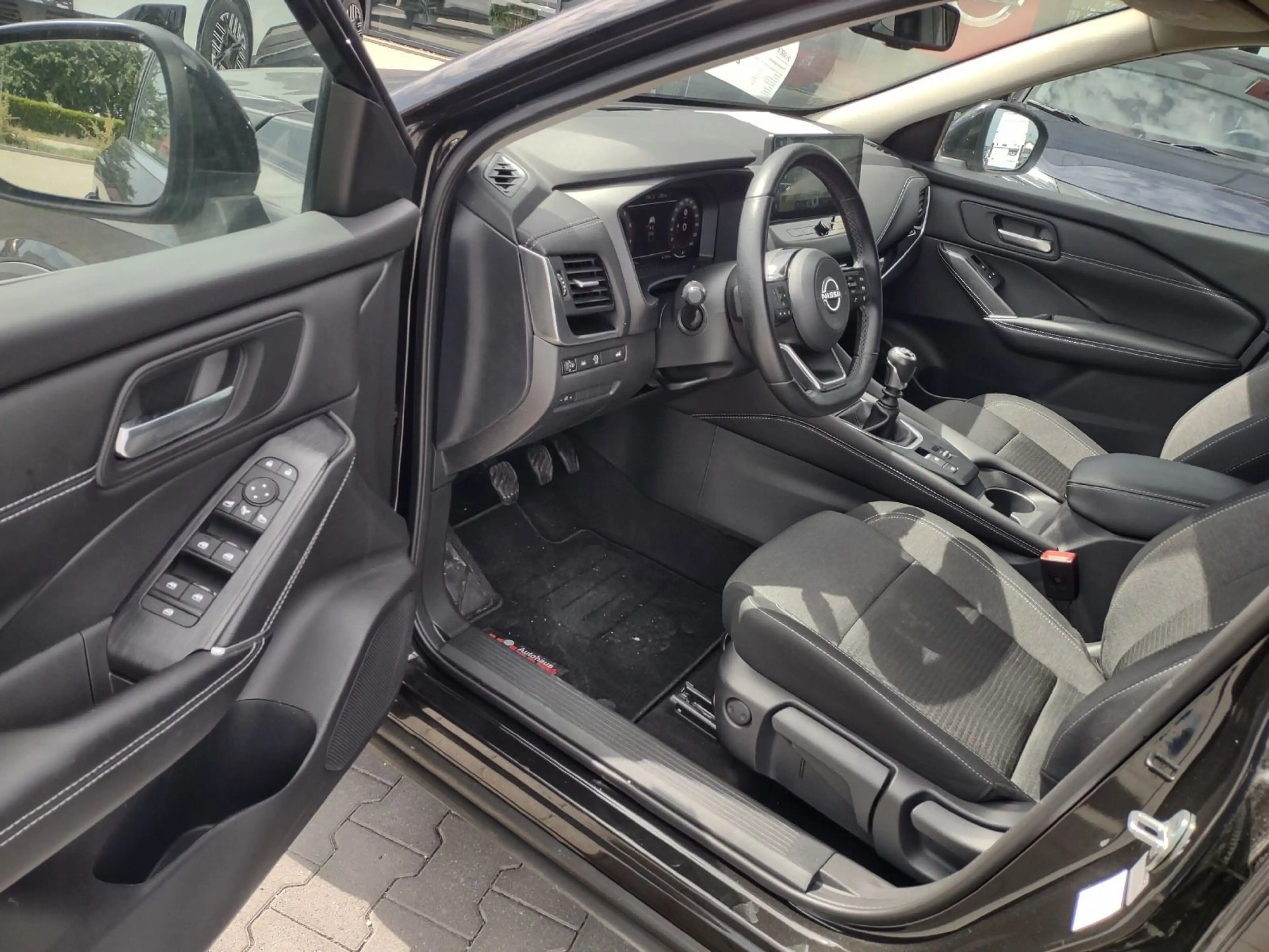 Nissan Qashqai N-Connecta 1.3DIG-T MHEV NAVI / Winter / — photo 13