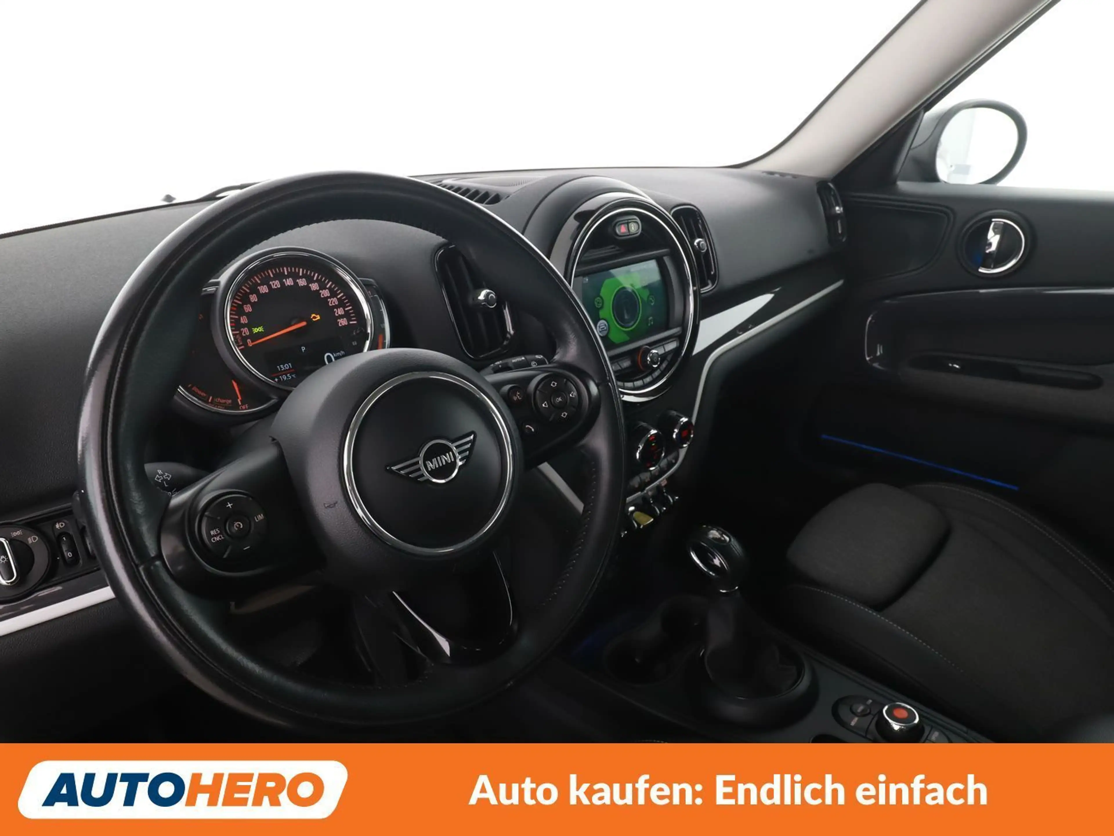 MINI Cooper SE Countryman Cooper S E Hybrid ALL4 — photo 11