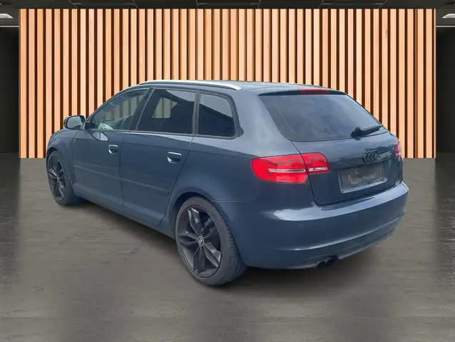 Audi A3 view 3