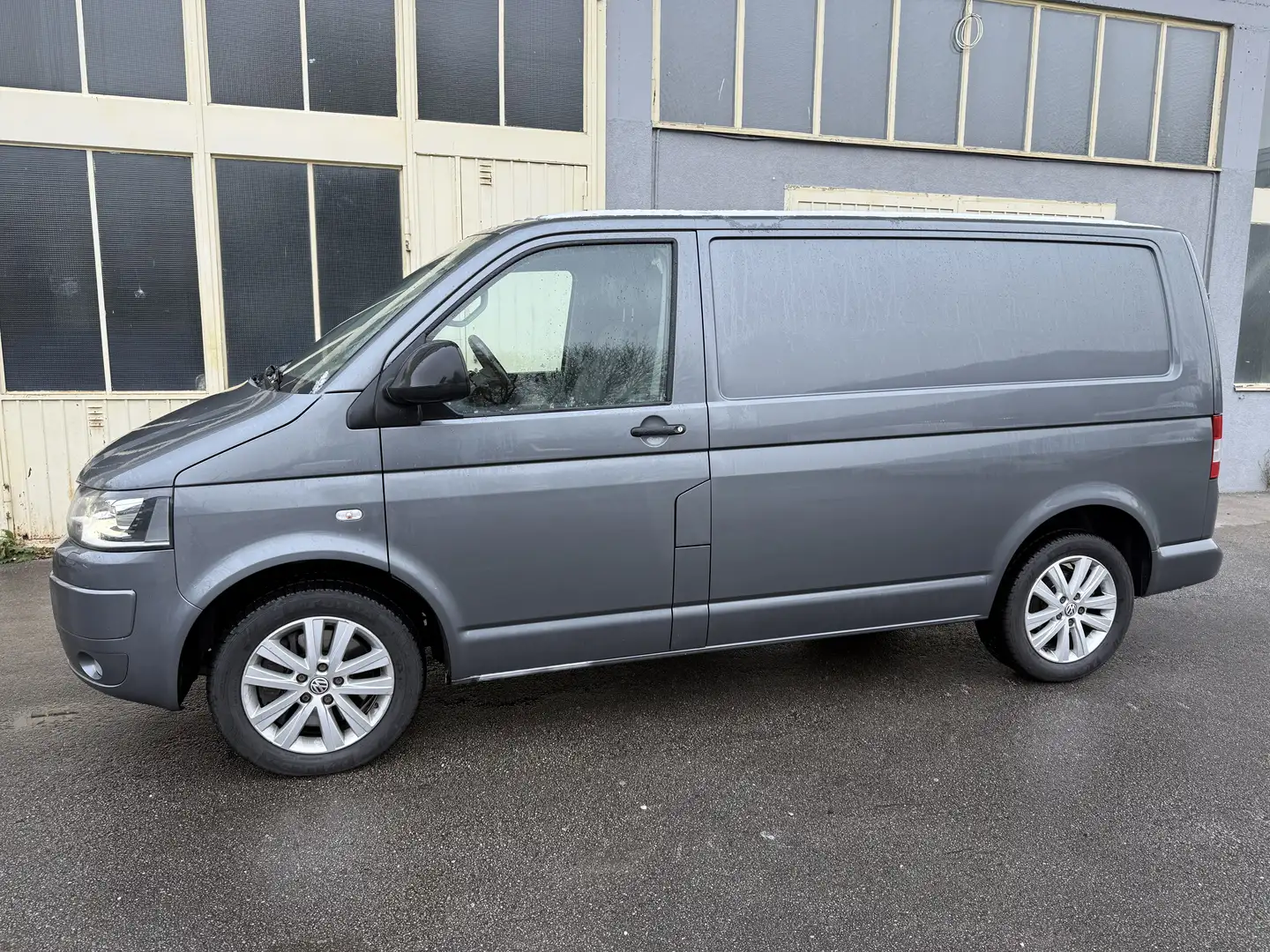 Volkswagen T5 Transporter 2.0 Tfsi 4 Motion Gri - 2