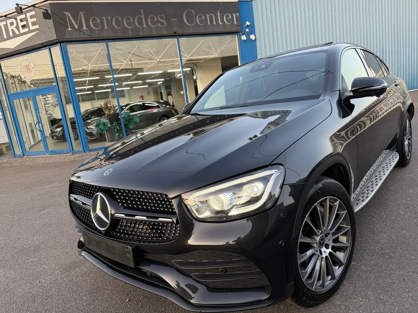 Mercedes-Benz GLC 200 D Coupé 4MATIC * PACK AMG + NIGHT * TVA * FULL Gris - 1