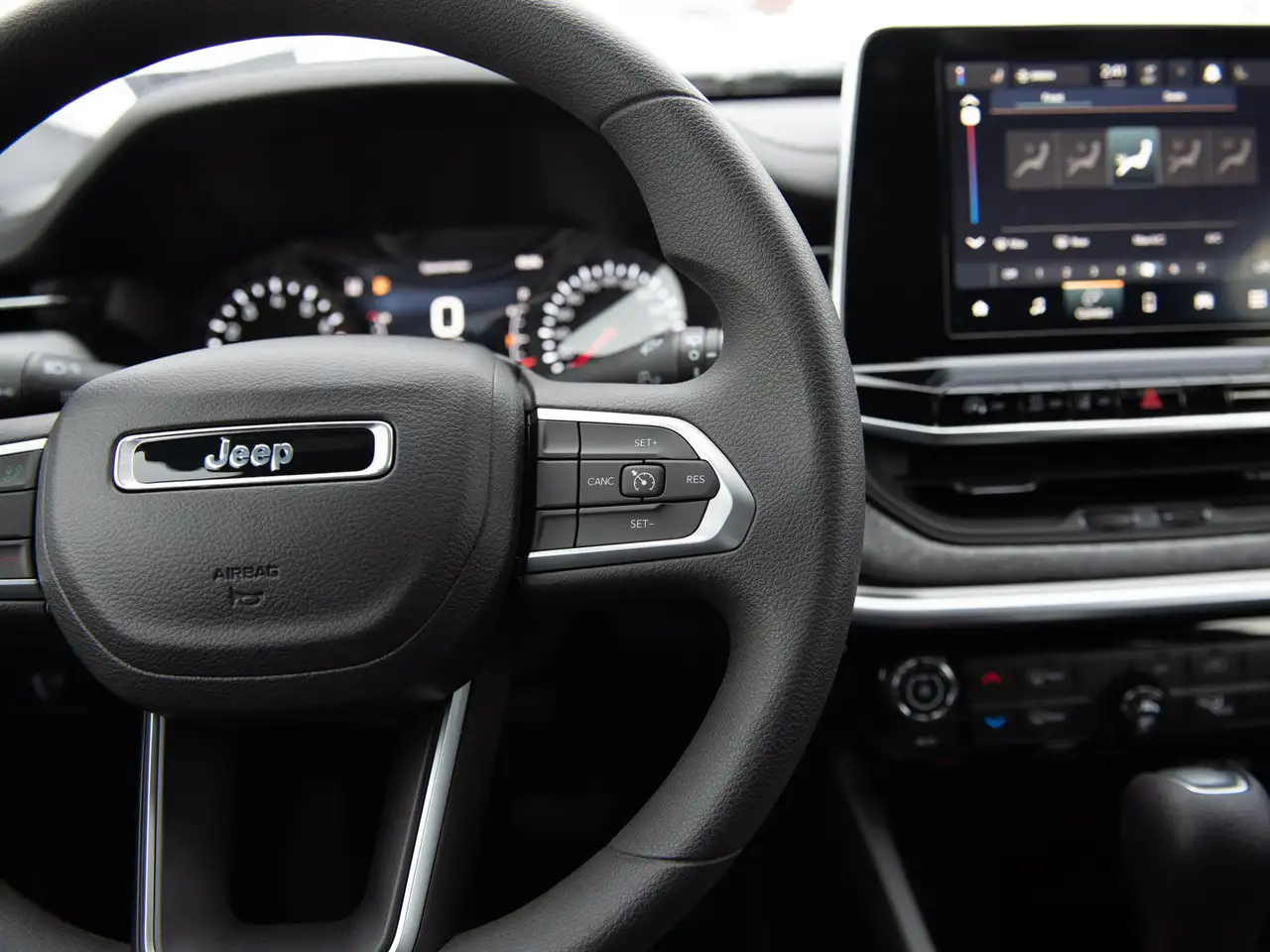 Jeep Compass photo Jeep Compass