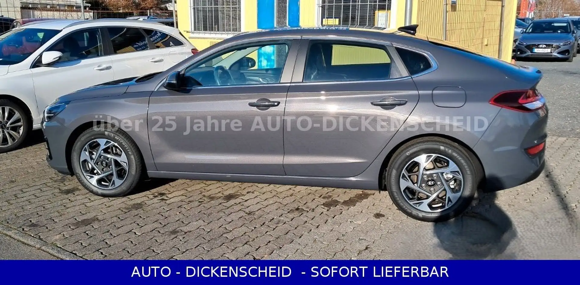 Hyundai i30 FASTBACK 1.0T-DCT-STYLE-LED-SH-LH-NAVI-Keyle Grau - 2