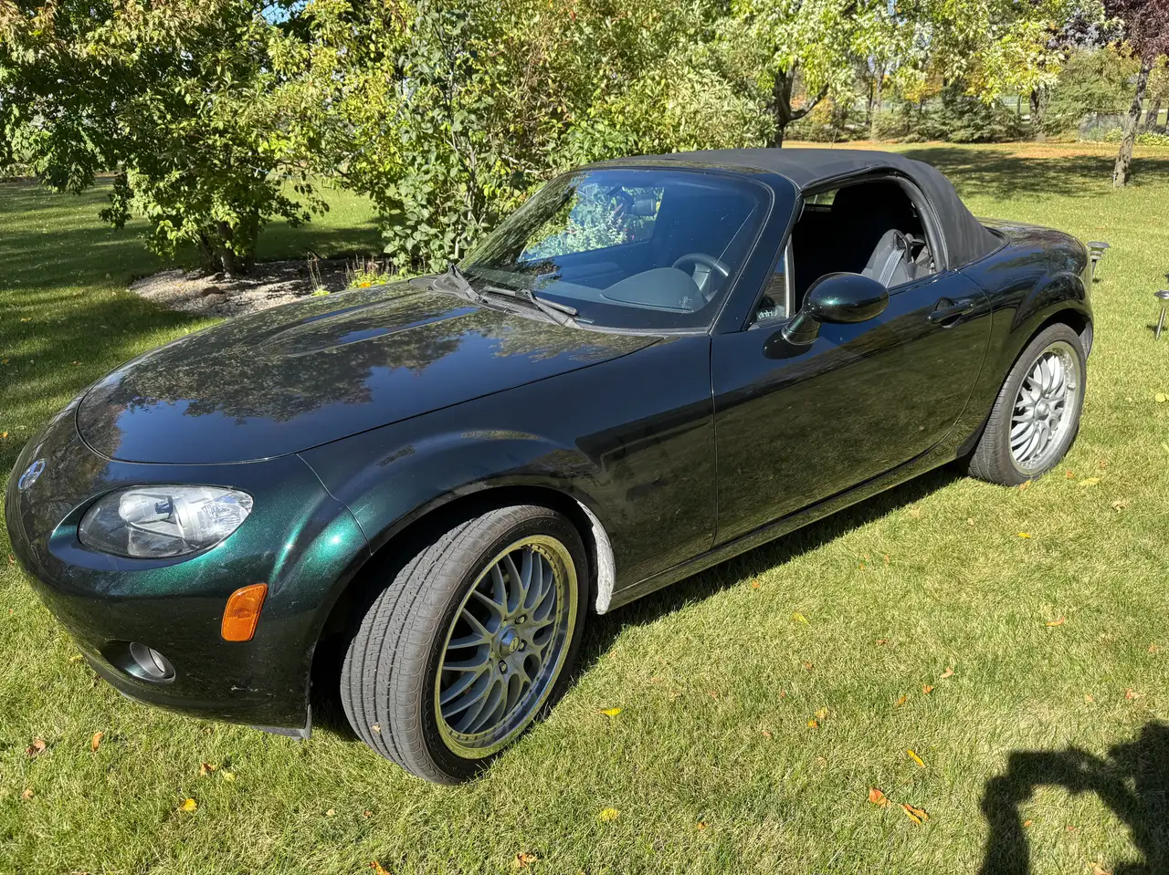 Mazda MX-5 Miata снимка Mazda MX-5 Miata