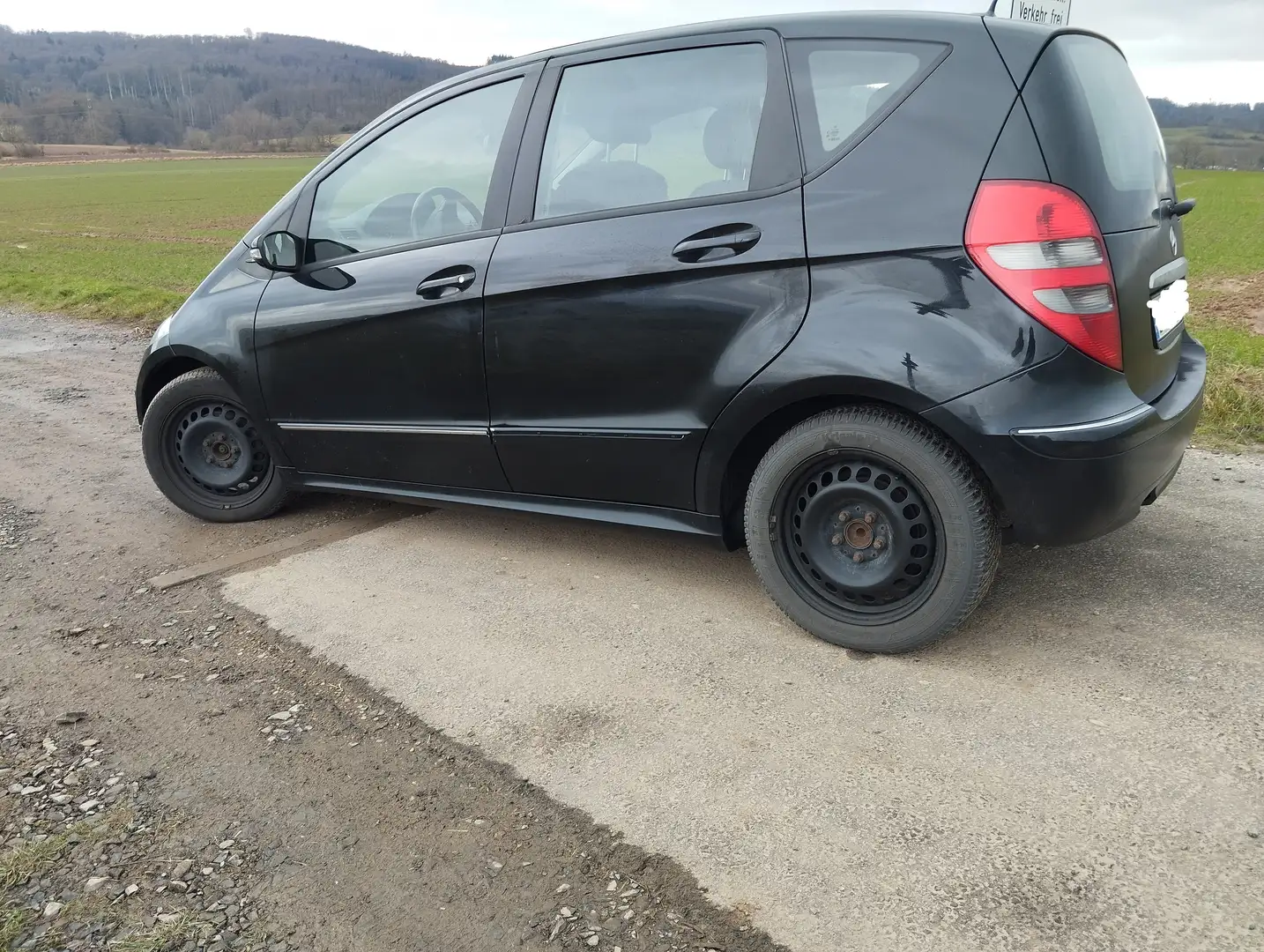 Mercedes-Benz A 200 Einsteigen und losfahrn für 1.000 € Schwarz - 2