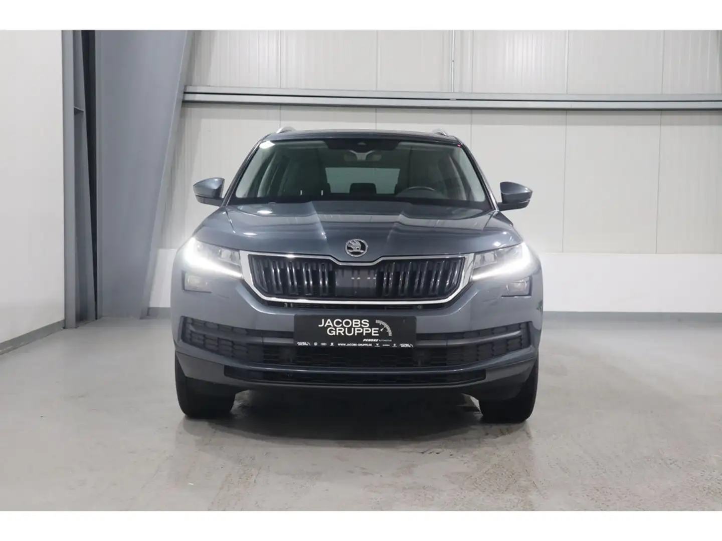Skoda Kodiaq 2.0 TDI 4x4 Clever Pano,AHK,Navi,Cam,L Grigio - 2