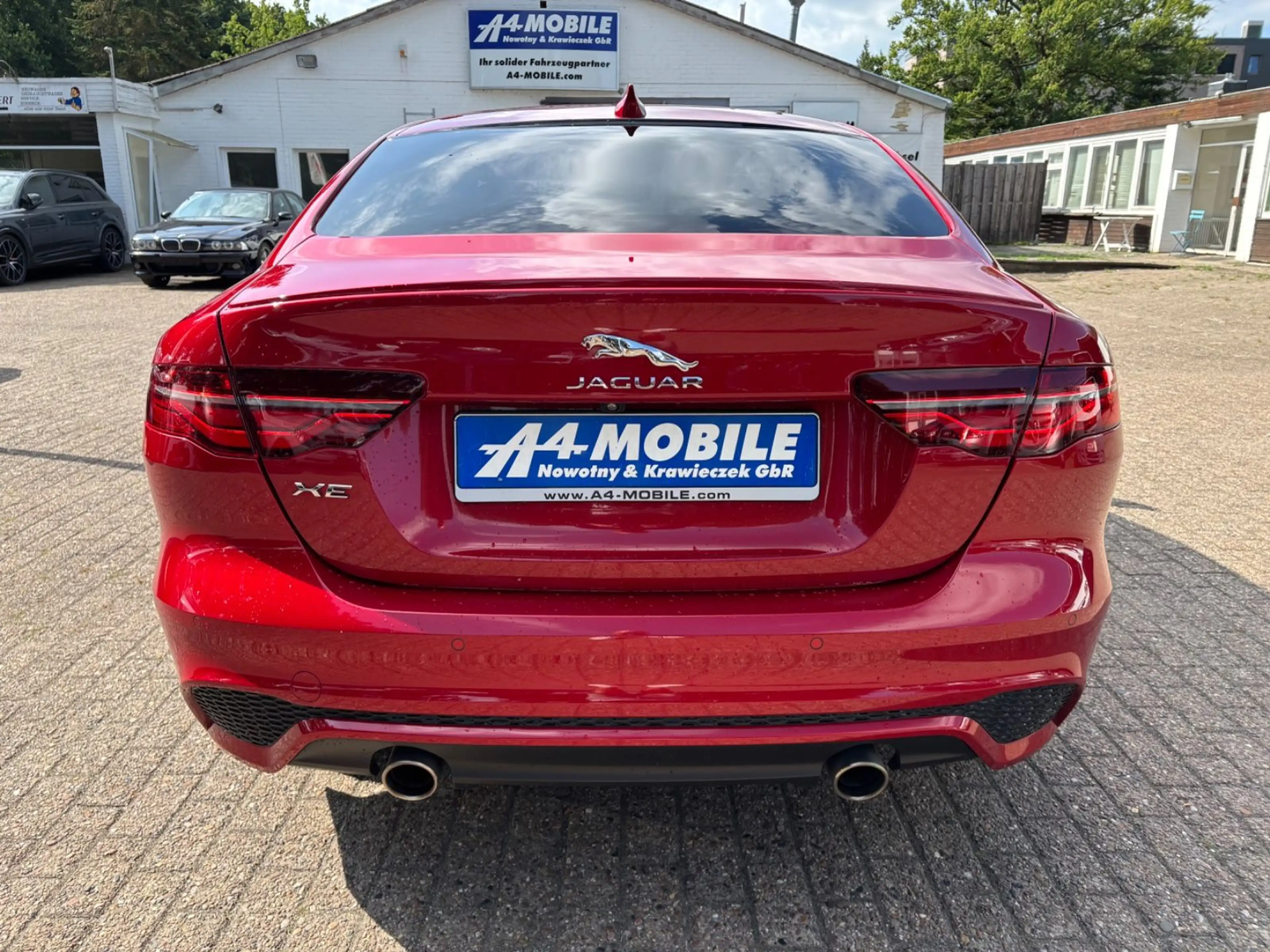 Jaguar XE R-DYNAMIC S Aut Leder Kamera LED DAB Navi SH — photo 9