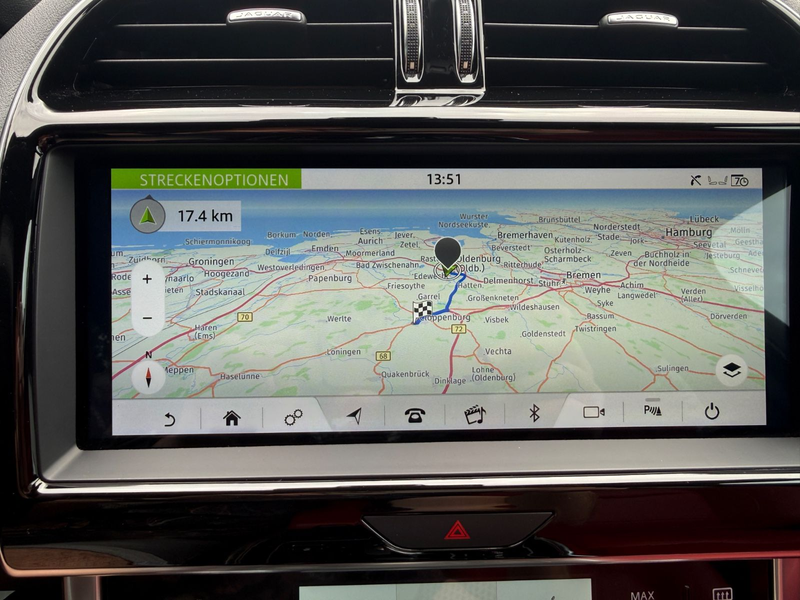 Jaguar XE R-DYNAMIC S Aut Leder Kamera LED DAB Navi SH — photo 7