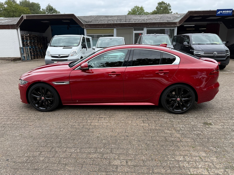 Jaguar XE R-DYNAMIC S Aut Leder Kamera LED DAB Navi SH — photo 11