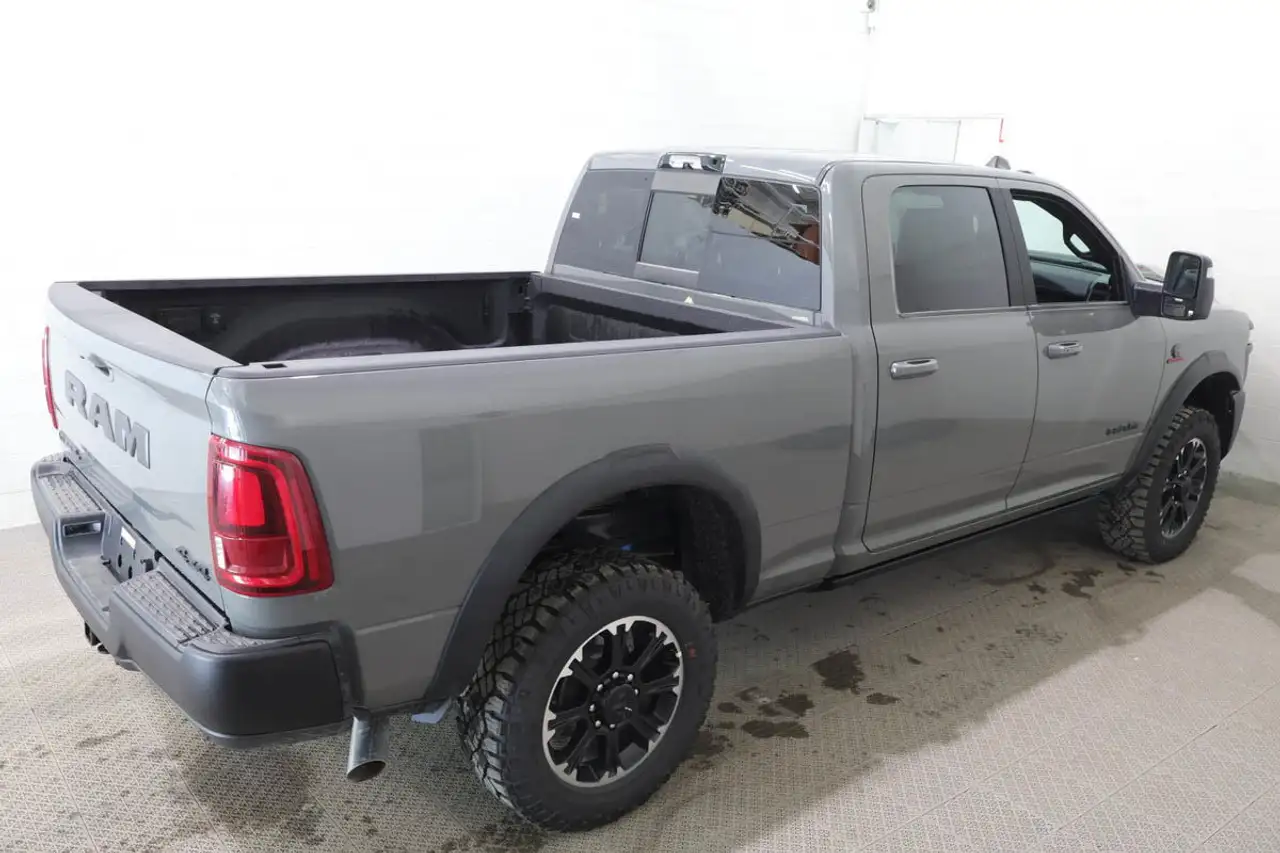RAM 2500 снимка RAM 2500