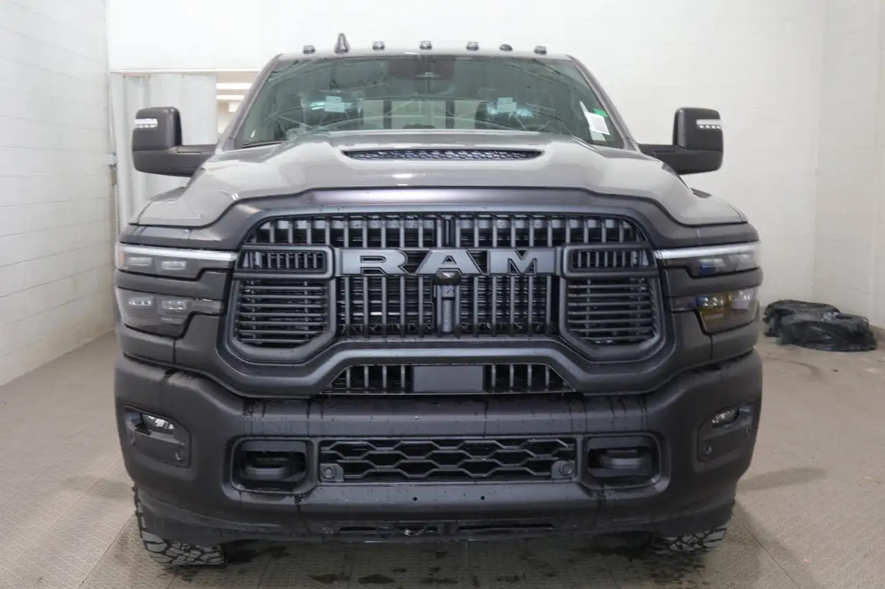 RAM 2500 снимка RAM 2500