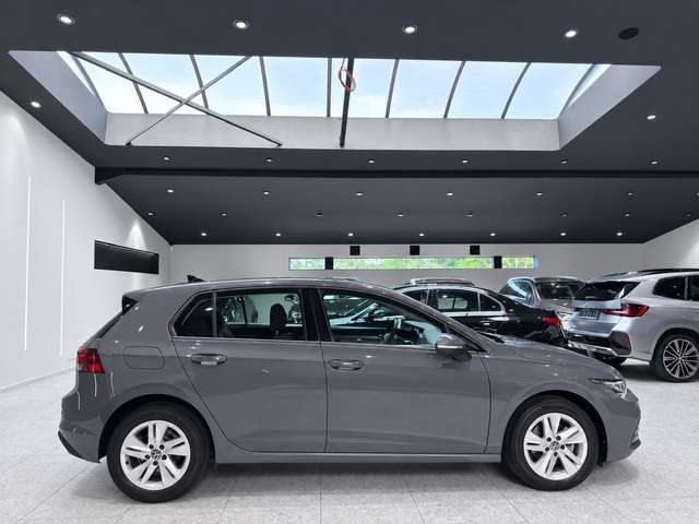 Volkswagen Golf — photo 6