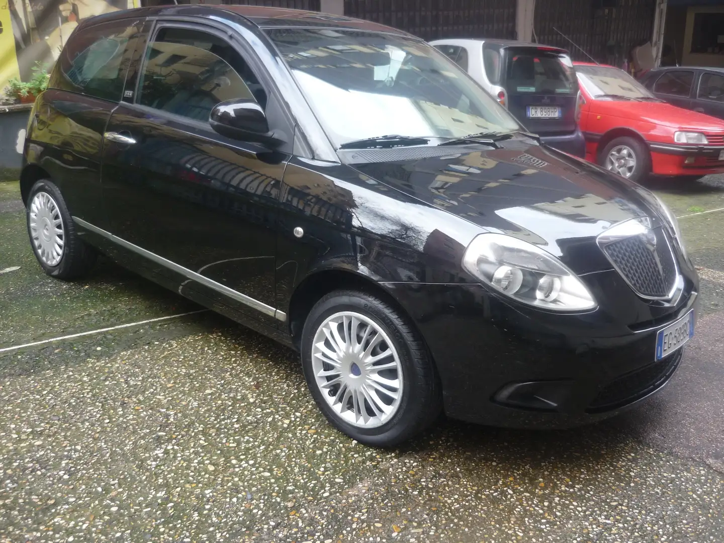 Lancia Ypsilon Ypsilon 1.2 8v Diva 69cv Pochi KM: solo 93.000 Noir - 2