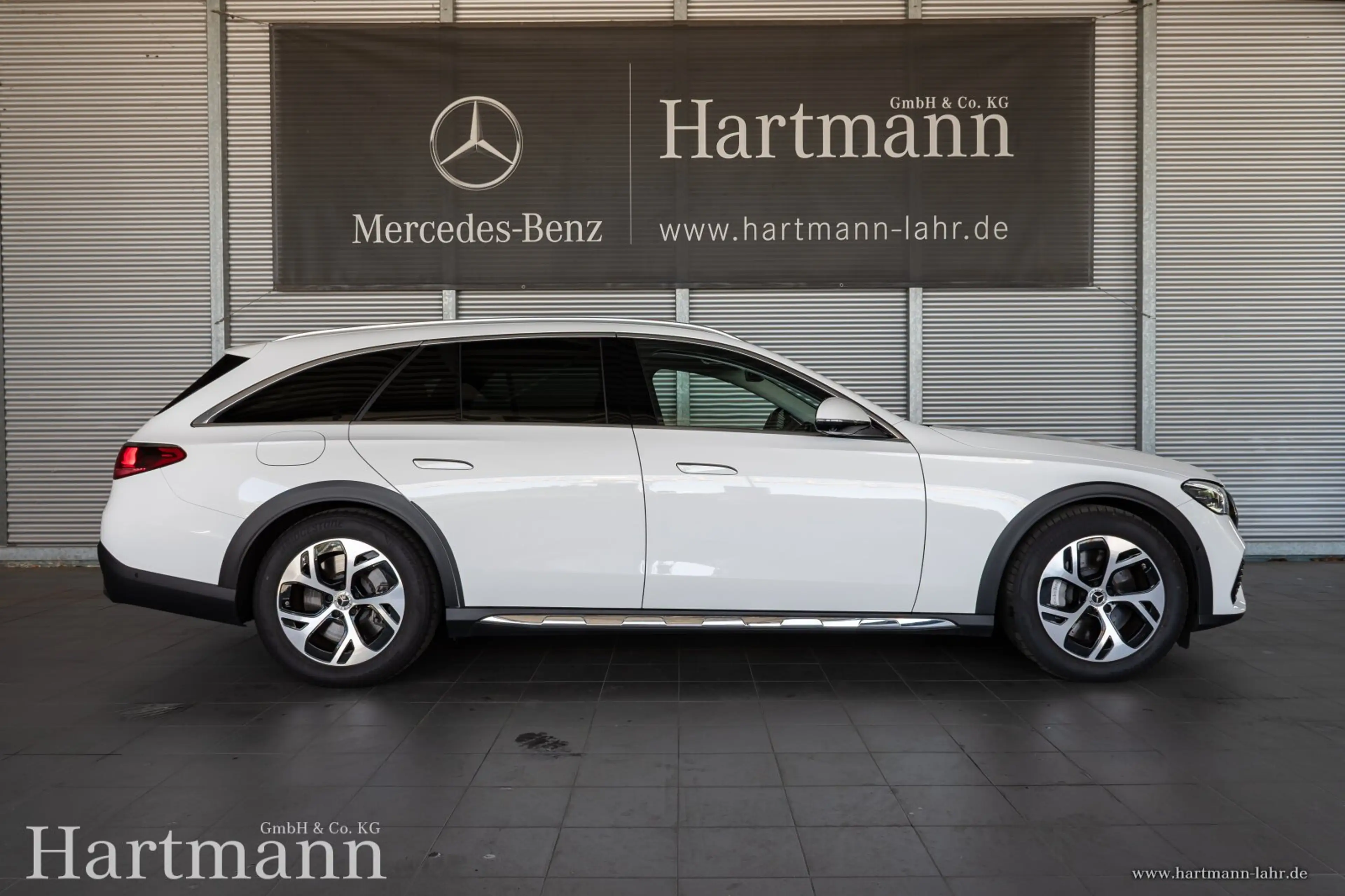 Mercedes-Benz E 450 E 450 d T 4M All-Terrain Premium Panorama AHK — photo 5
